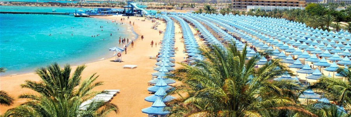 Pláž hotela The Grand Hotel Hurghada